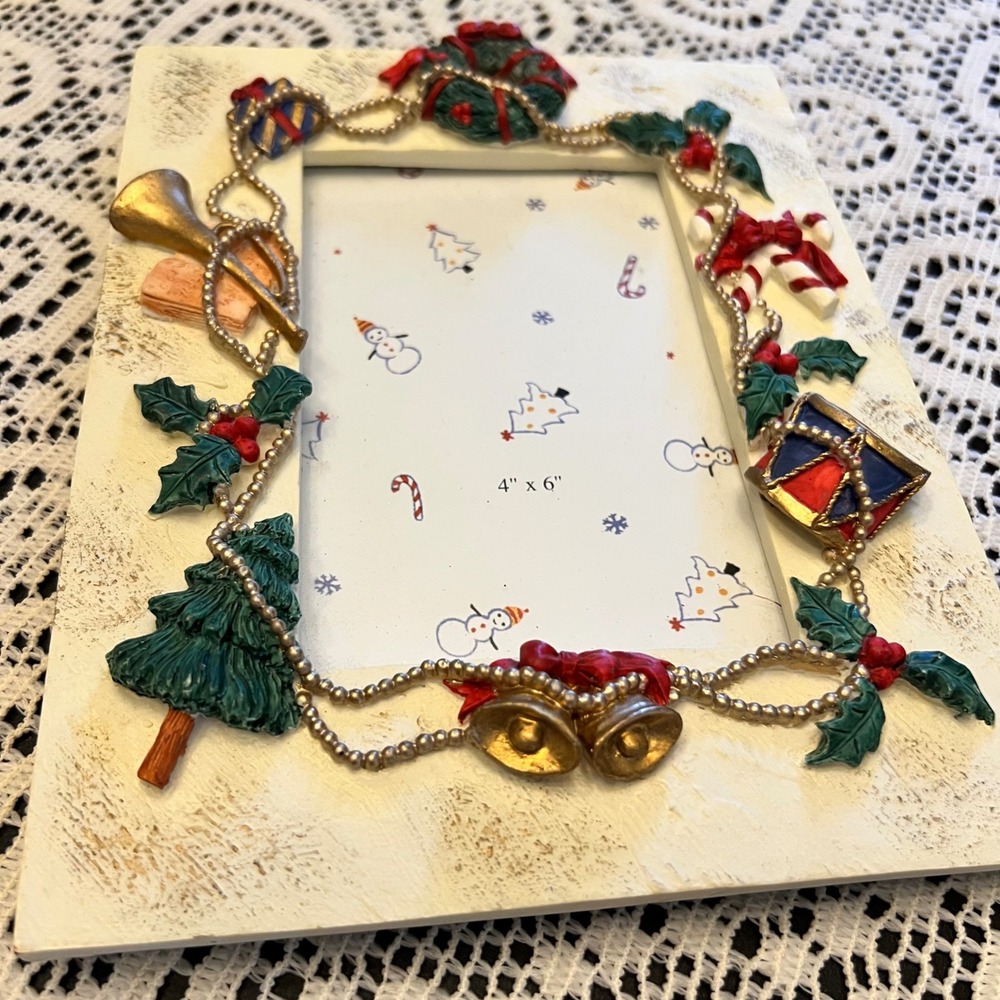 Resin Christmas Picture Photo Frame | 4" x "6 Photo